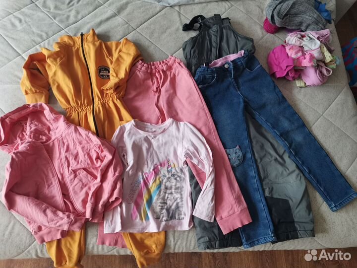 Отдам пакет одежды для девочки 116-128 размер