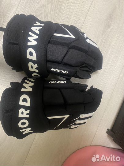 Краги хоккейные