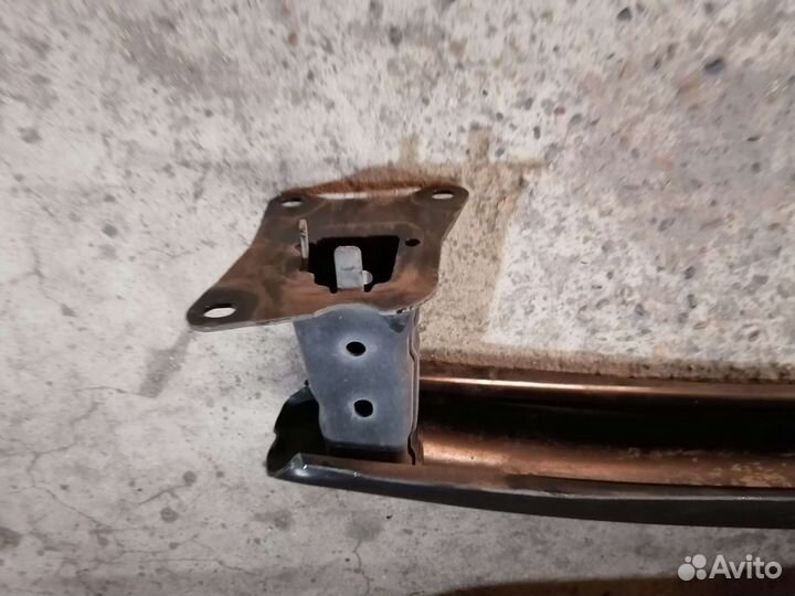 Усилитель бампера Шкода Октавия