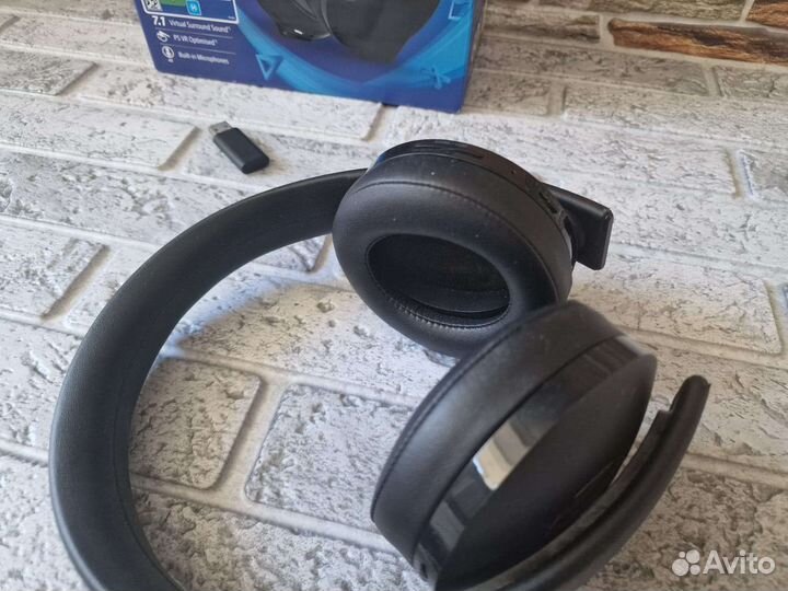 Беспроводные наушники PlayStation Gold