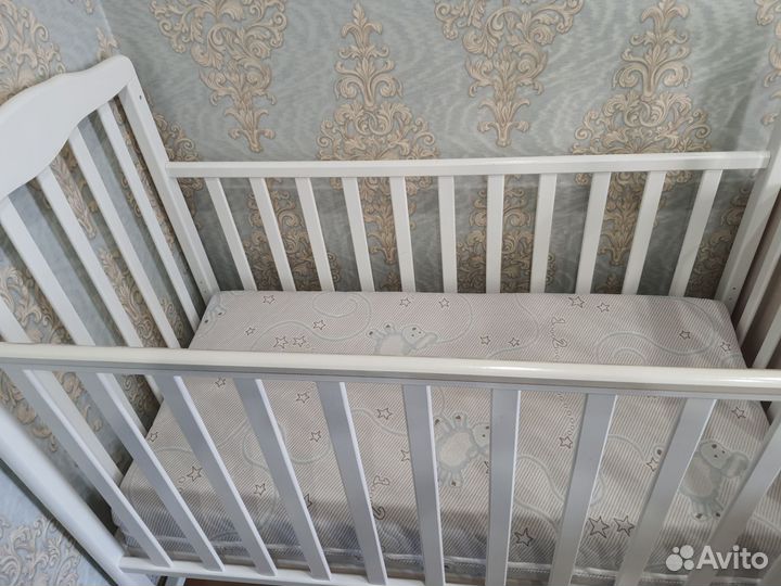 Детская кроватка + матрас