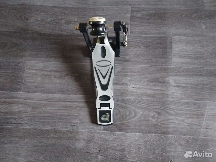 Педаль для басс барабана