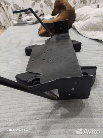 Площадка и подлокотник под кофр