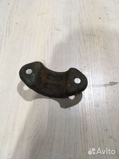 Кронштейн переднего стабилизатора Мерседес W221