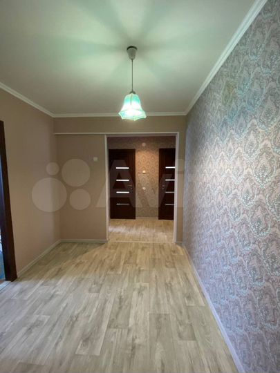 2-к. квартира, 52 м², 3/5 эт.