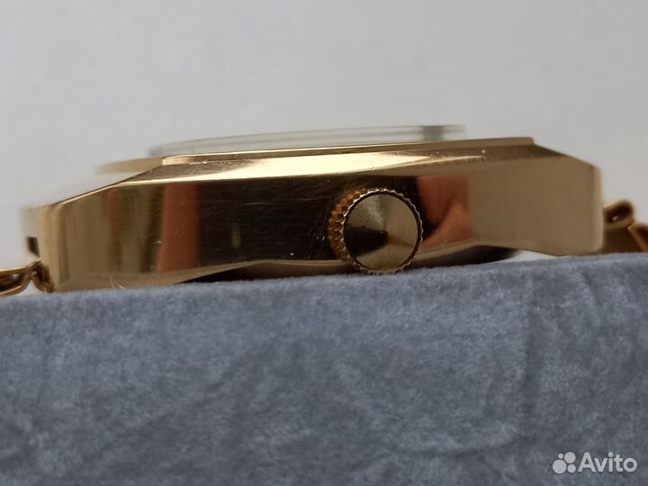 Часы наручные механические Полёт