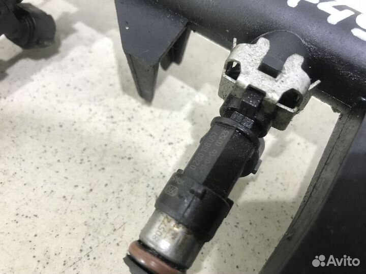 Рейка топливная Пежо 307