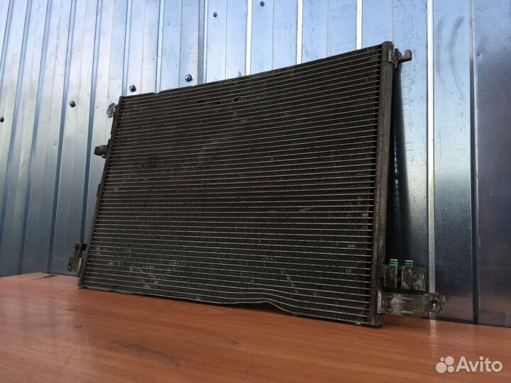 Радиатор кондиционера Вольво хс90 2005г