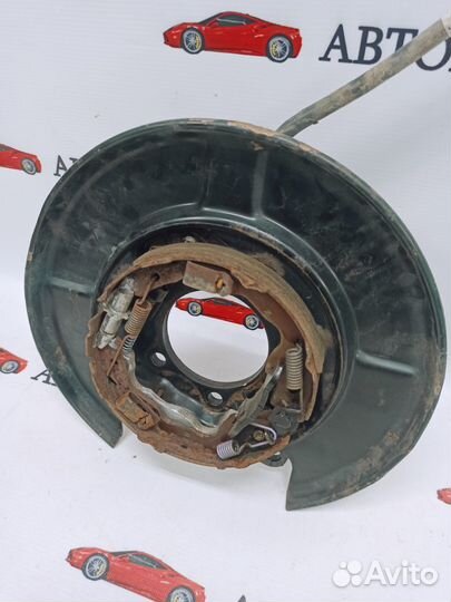 Щит тормозной задний правый Nissan X-Trail T31