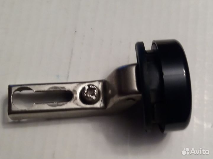 Петля для стеклянной двери