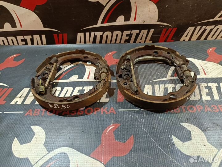 Колодки стояночного тормоза Toyota Wish XE10