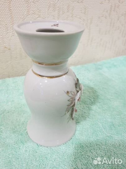 Маленькая вазочка форфоровая