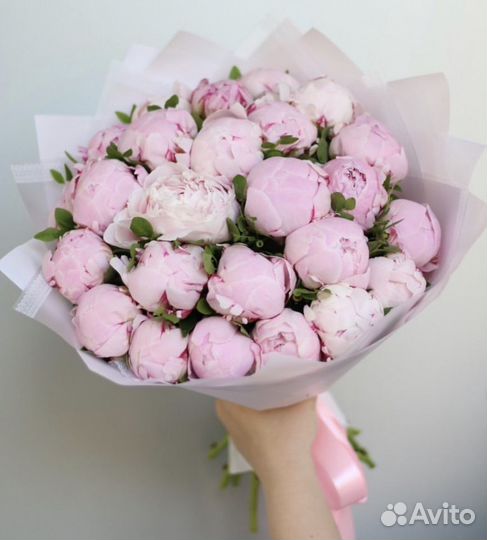 25 розовых пионов в крафте