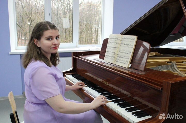 Учитель музыки (сольфеджио/этм, фортепиано, вокал)