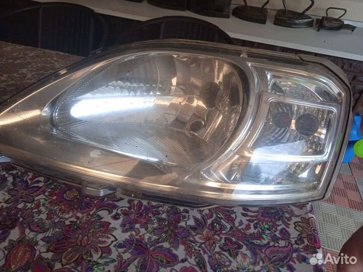 Фара renault logan
