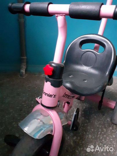 Велосипед детский трёхколёсный с ручкой