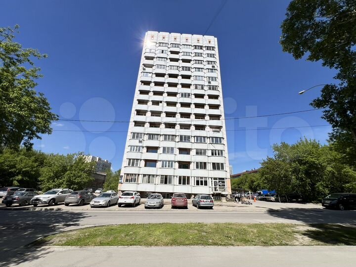 Офисное помещение на первой линии, 224 м²