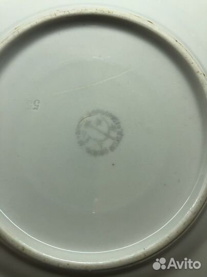 Две тарелки. Красный фарфорист. Р.Ф.Т. Ст. Чудово