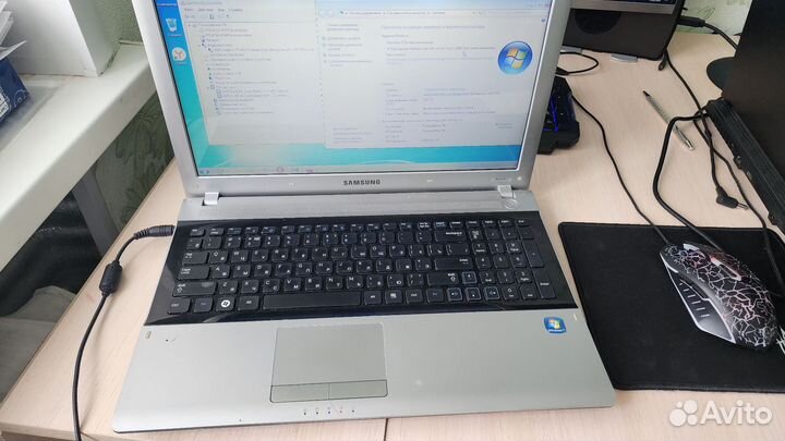 Samsung rv515