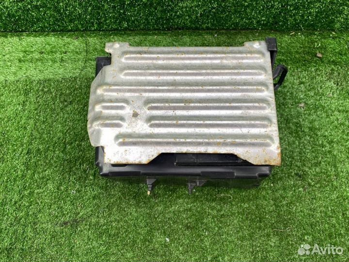 Крепление аккумулятора Honda Civic 10 2016. 5530