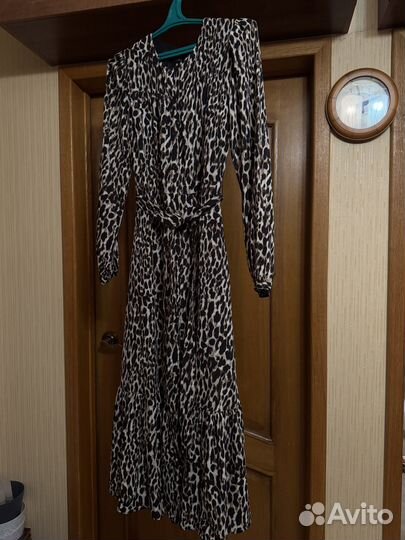 Платье с леопардовым принтом Banana Republic