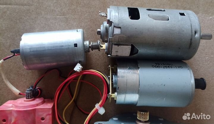 Электродвигатели 7 штук