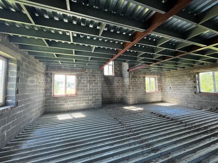 Дом 192 м² на участке 11 сот.