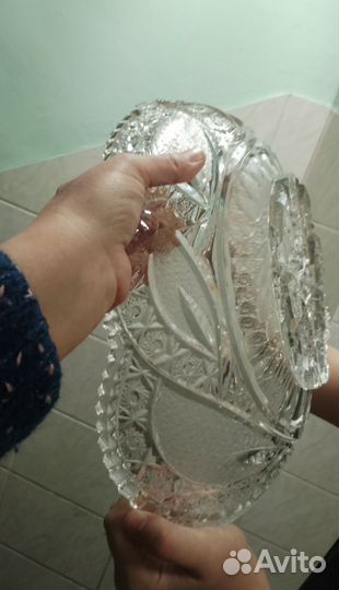 Большая хрустальная салатница