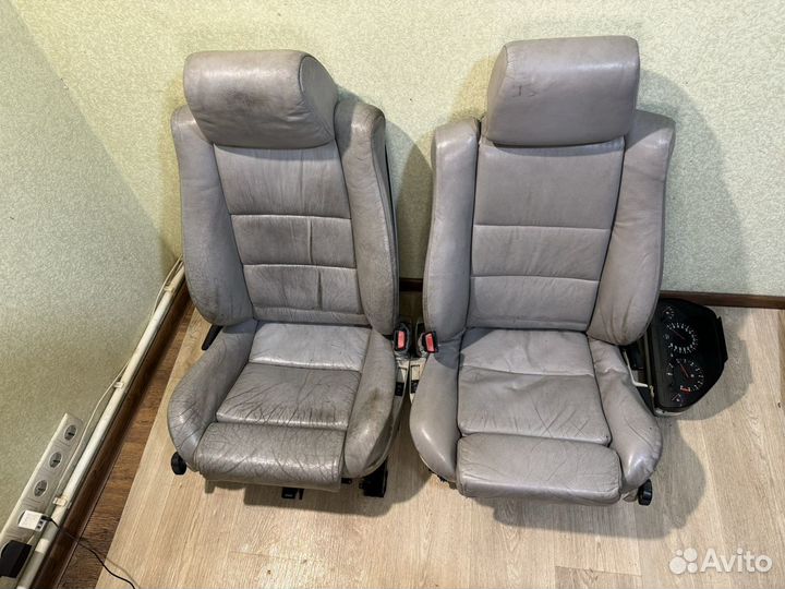 Кожаные сиденья Моторспорт BMW 5 E34