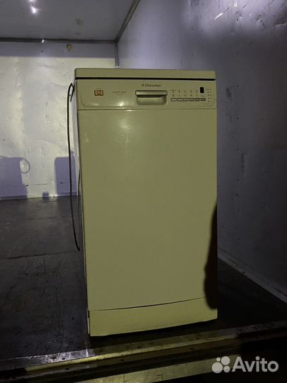 Посудомоечная машина Electrolux