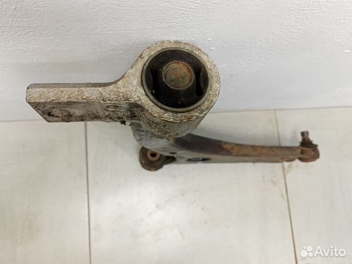 Рычаг передний правый нижний 1212807