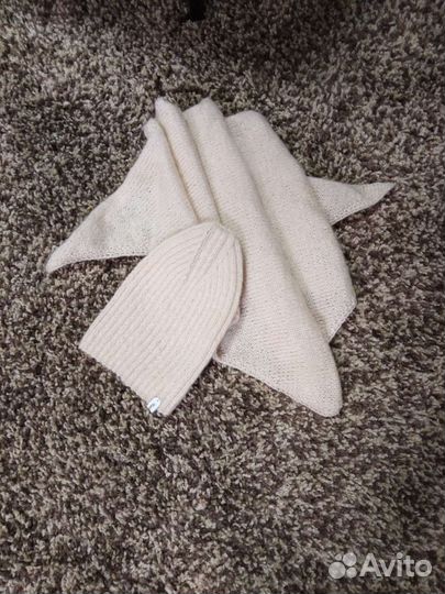 Шапка женская и платок