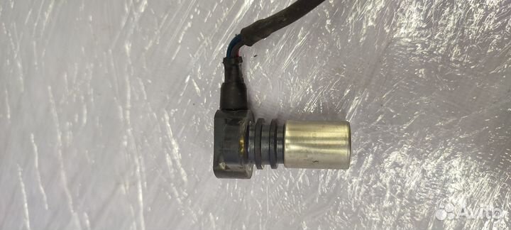 Датчик распредвала Volvo S80