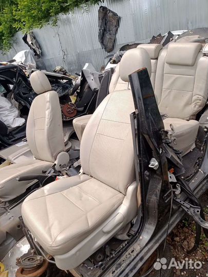 Сиденья коженные комплект Лифан Х60.Lifan X60.X 60