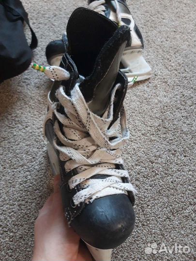 Хоккейные коньки CCM р 34