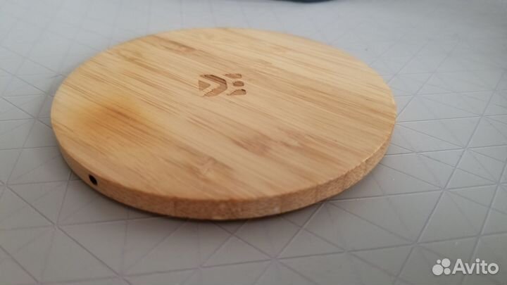 Беспроводная зарядка под дерево