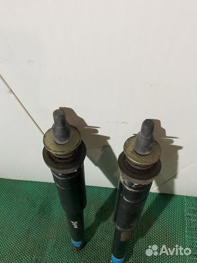 Стойки задние Mercedes E-class w210 комплект