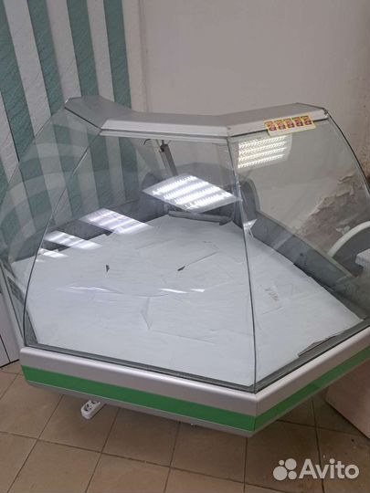 Холодильная витрина бу