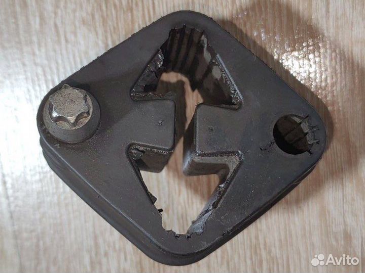 Резиновый подвес системы выхлопа Bmw 5 F10 N63B44