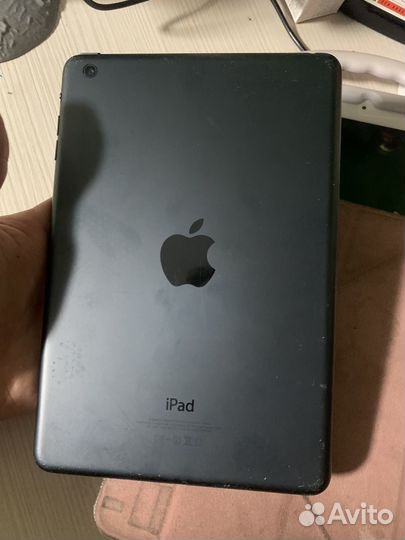 Планшет iPad mini 1