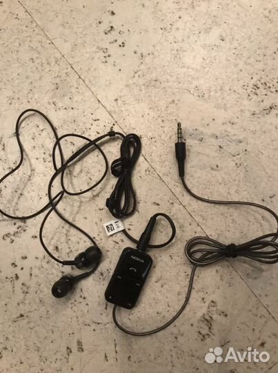 Наушники Nokia разные