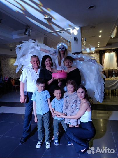 Ведущий и диджей