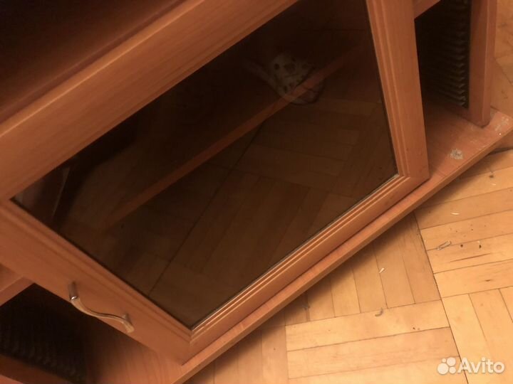 Тумба под телевизор