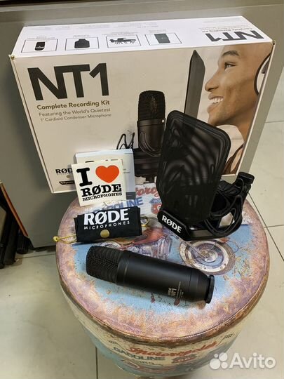 Студийный конденсаторный микрофон Rode NT1