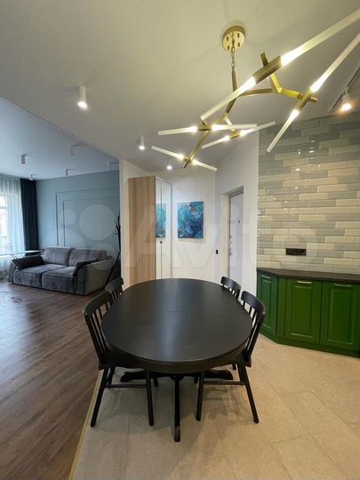 2-к. квартира, 58 м², 3/3 эт.