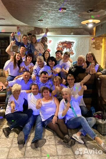 Ведущая + DJ, живая музыка, вокал, дым, свет