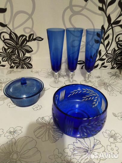 Конфетница масленка бокалы (фужеры) цветное стекло