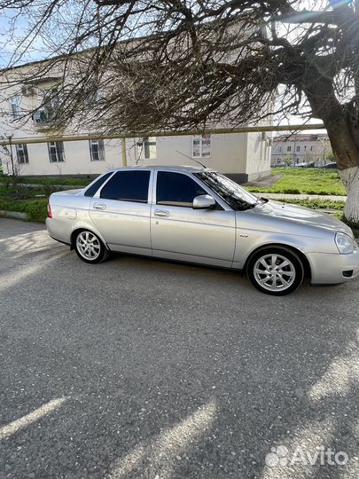 Запчасти на priora 2