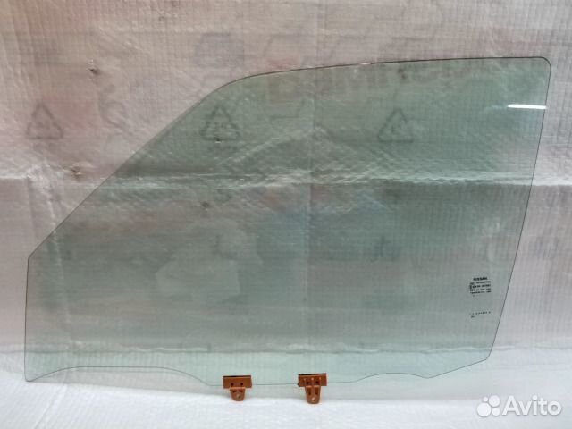 Стекло двери передний левый Nissan Juke