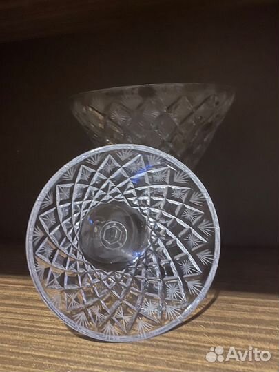 Вазочка на ножке